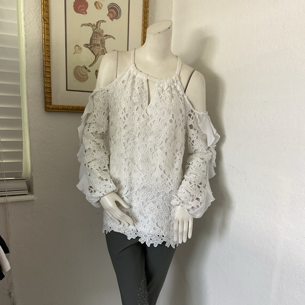Elegant Inc International Concept White Lace Cold Shoulder Top